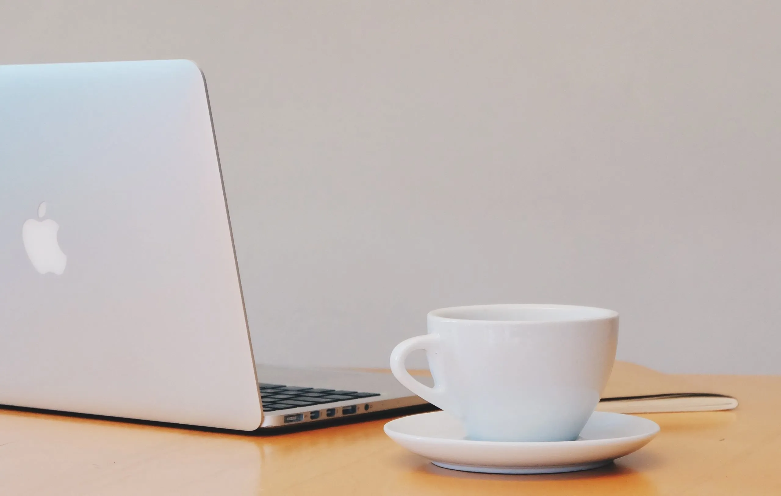 It can be wild being a solopreneur. Thank goodness there are ways to automate your online business and save time like a boss!