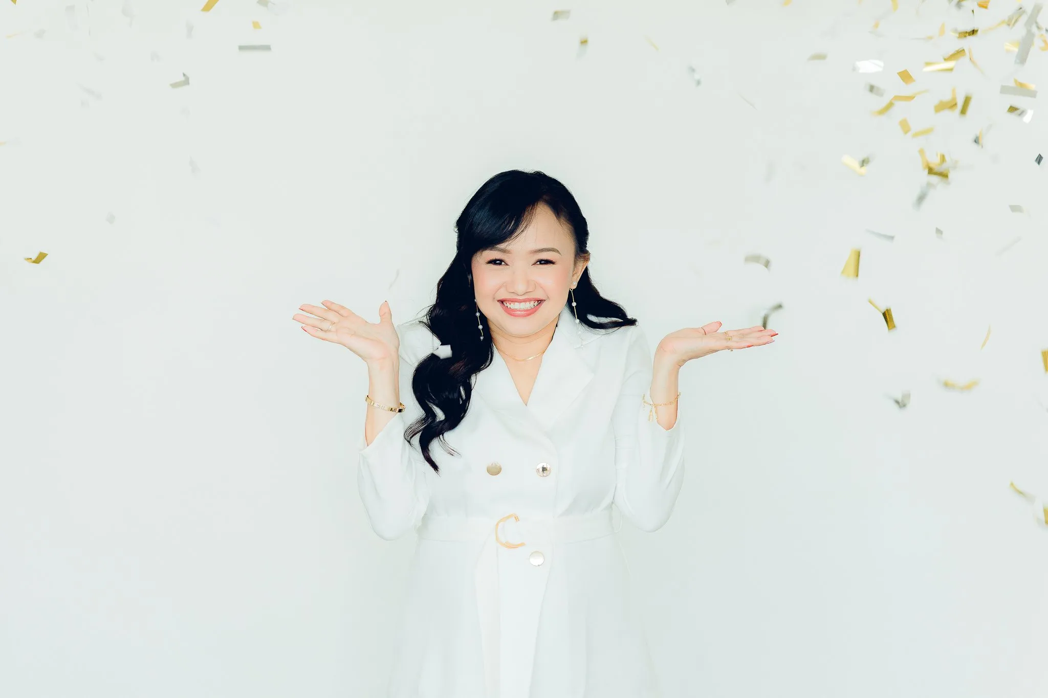 How A Solopreneur Can Survive & Thrive During The Holidays