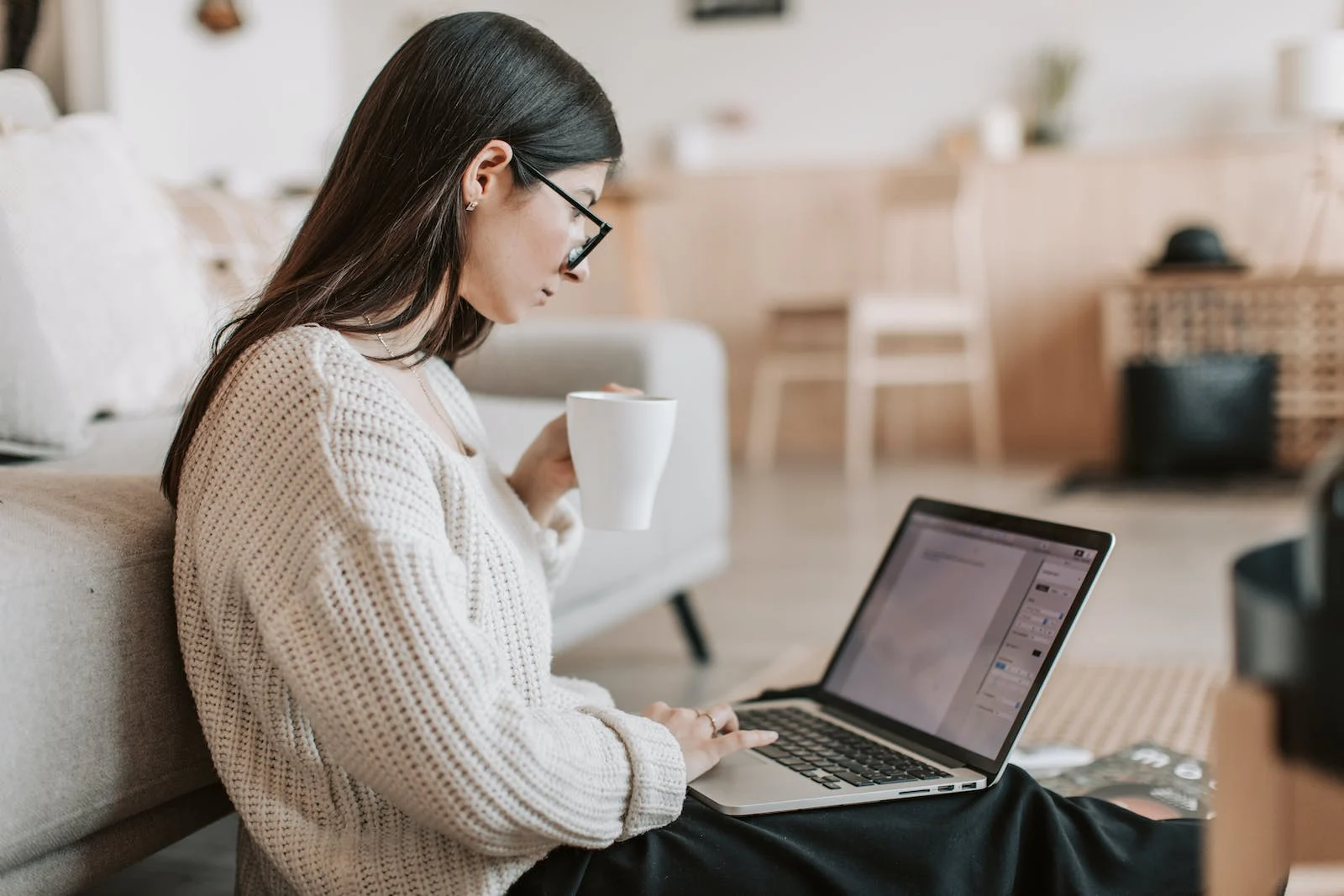 Let’s unveil the myths about copywriting and SEO writing, and discover how they can powerfully convert and elevate your online presence.